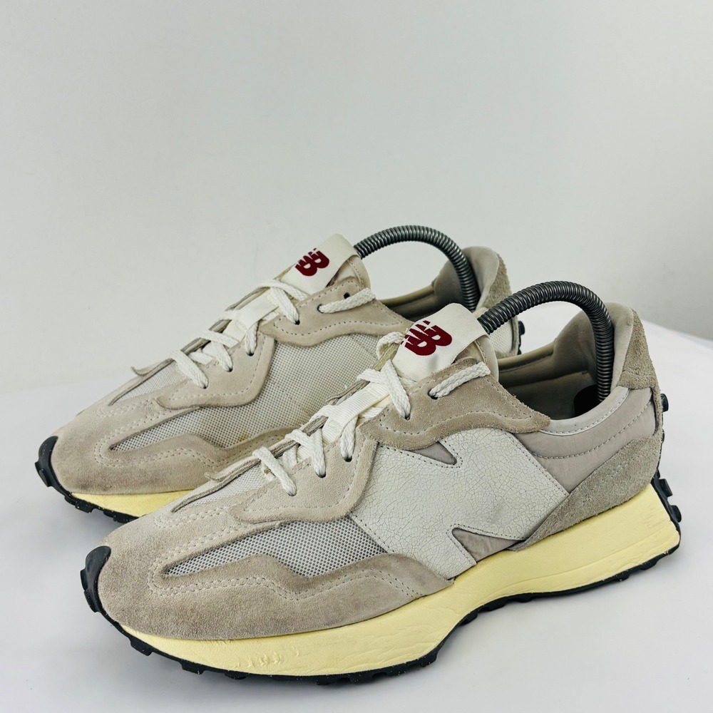 New Balance 327 Sea Salt Moonbeam Suede Sneakers U327WRB Mens 8 Womens 9.5‎